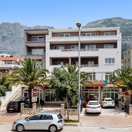 Apartments Dany Макарска Екстериор снимка